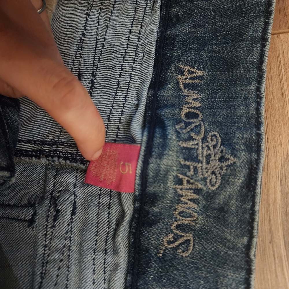 Jeans - Picture 3 of 7